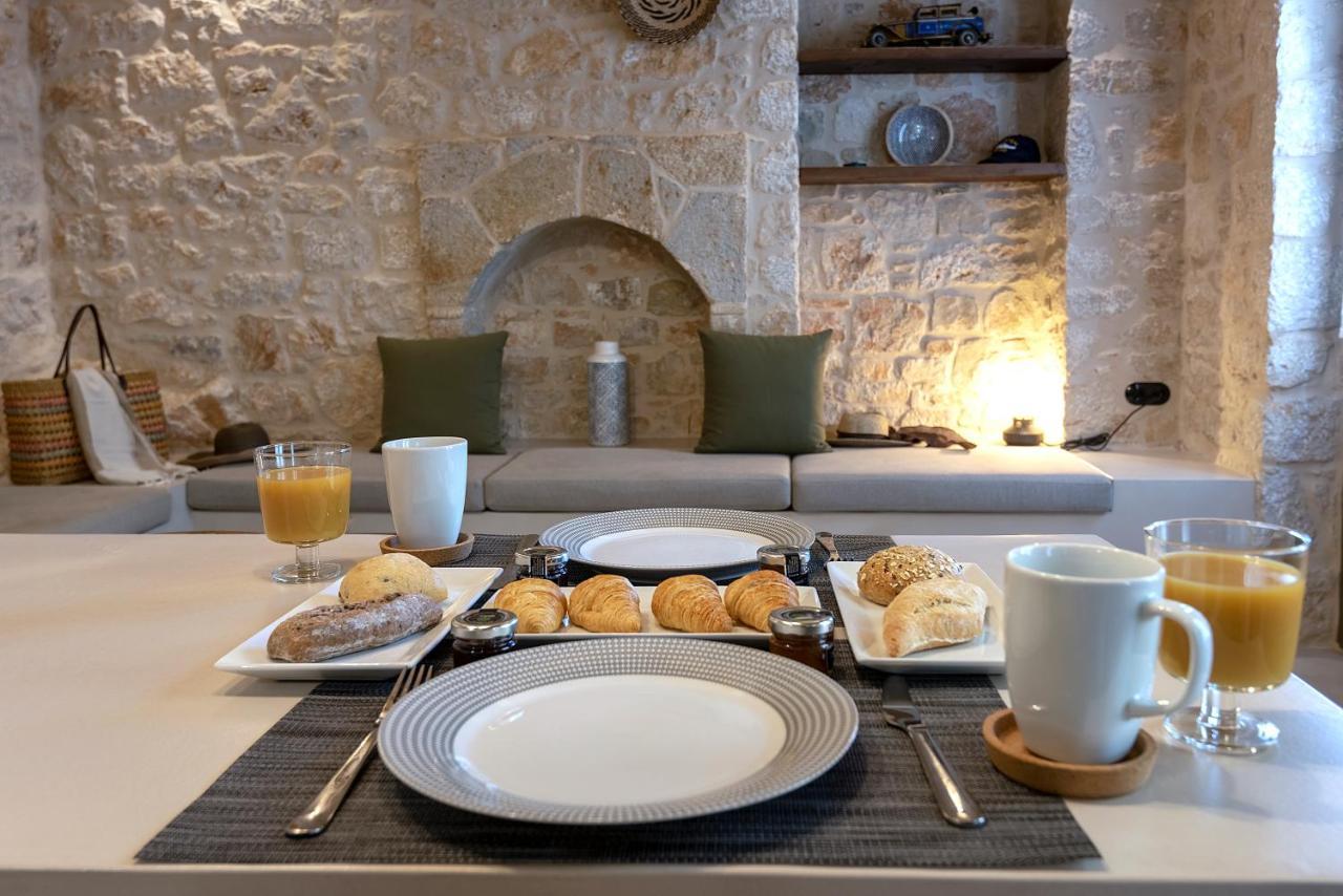 Villa Phaedra Chalki Town Bagian luar foto