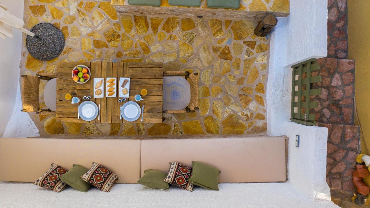 Villa Phaedra Chalki Town Bagian luar foto